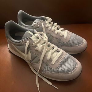 Nike Mens Internationalist size 10.5 Never Worn
